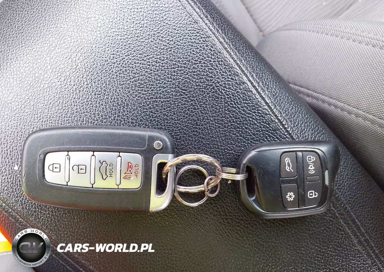 2015 Hyundai Sonata Hybrid VIN:KMHEC4A43FA132013 - 11