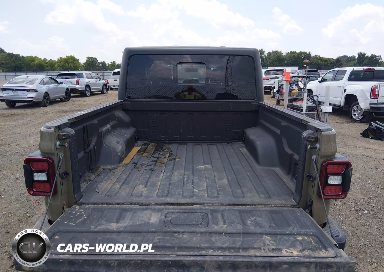 2020 Jeep Gladiator Overland 4X4 VIN:1C6HJTFG2LL171333 - 17