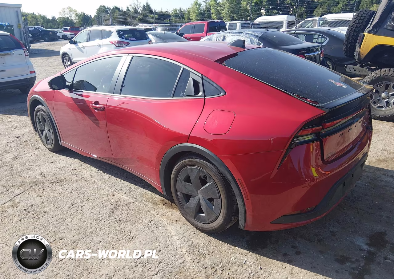 2026 Toyota Prius Le VIN:JTDACAAU8T3068777 - 3