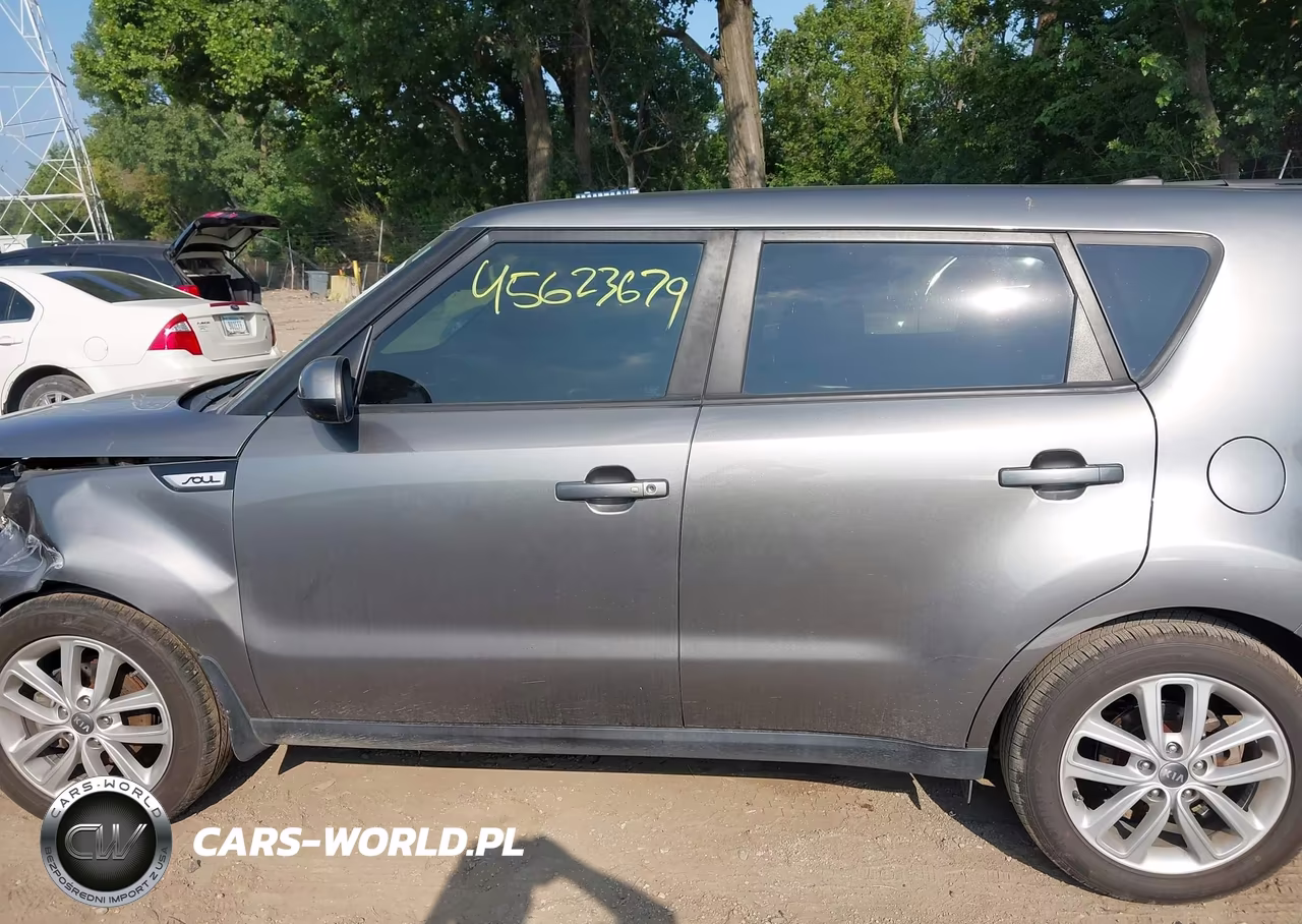 2017 Kia Soul + VIN:KNDJP3A59H7472941 - 14