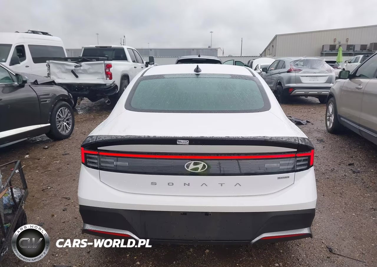 2026 Hyundai Sonata Hybrid Blue VIN:KMHL24JJ9TA151161 - 16