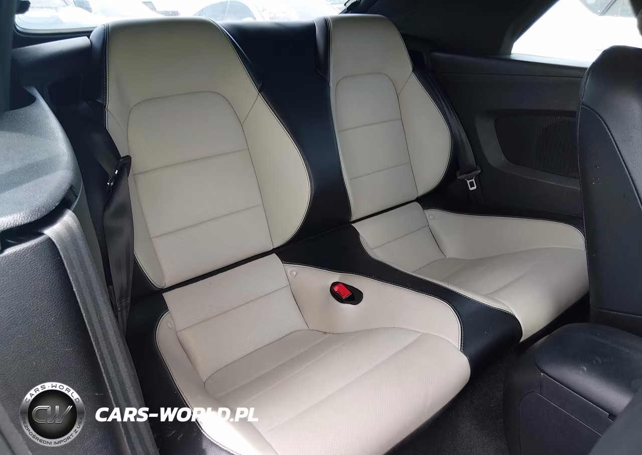 2018 Ford Mustang Ecoboost Premium VIN:1FATP8UH6J5133220 - 8