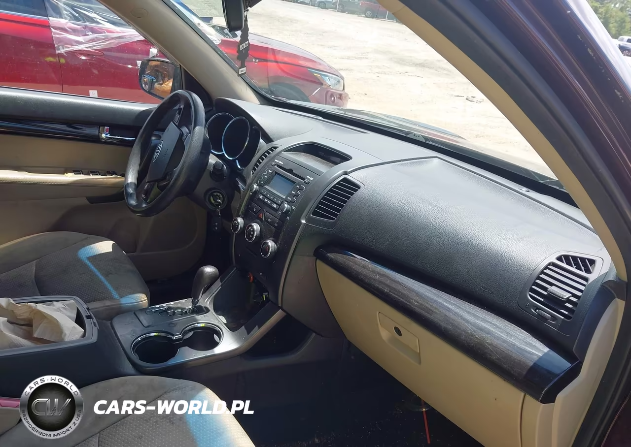 2011 Kia Sorento Lx VIN:5XYKT3A10BG129801 - 5