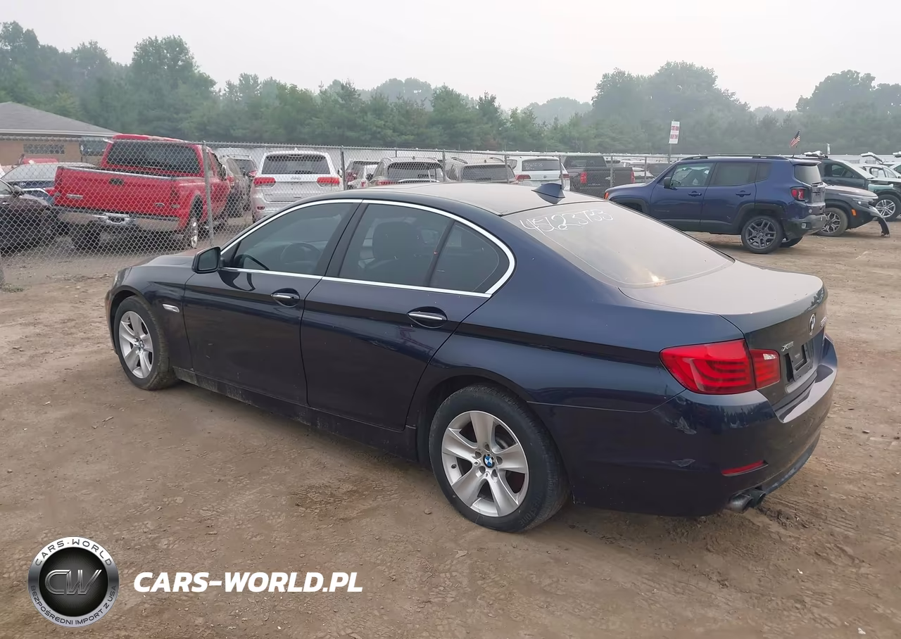 2013 BMW 528I xDrive VIN:WBAXH5C57DD113032 - 3