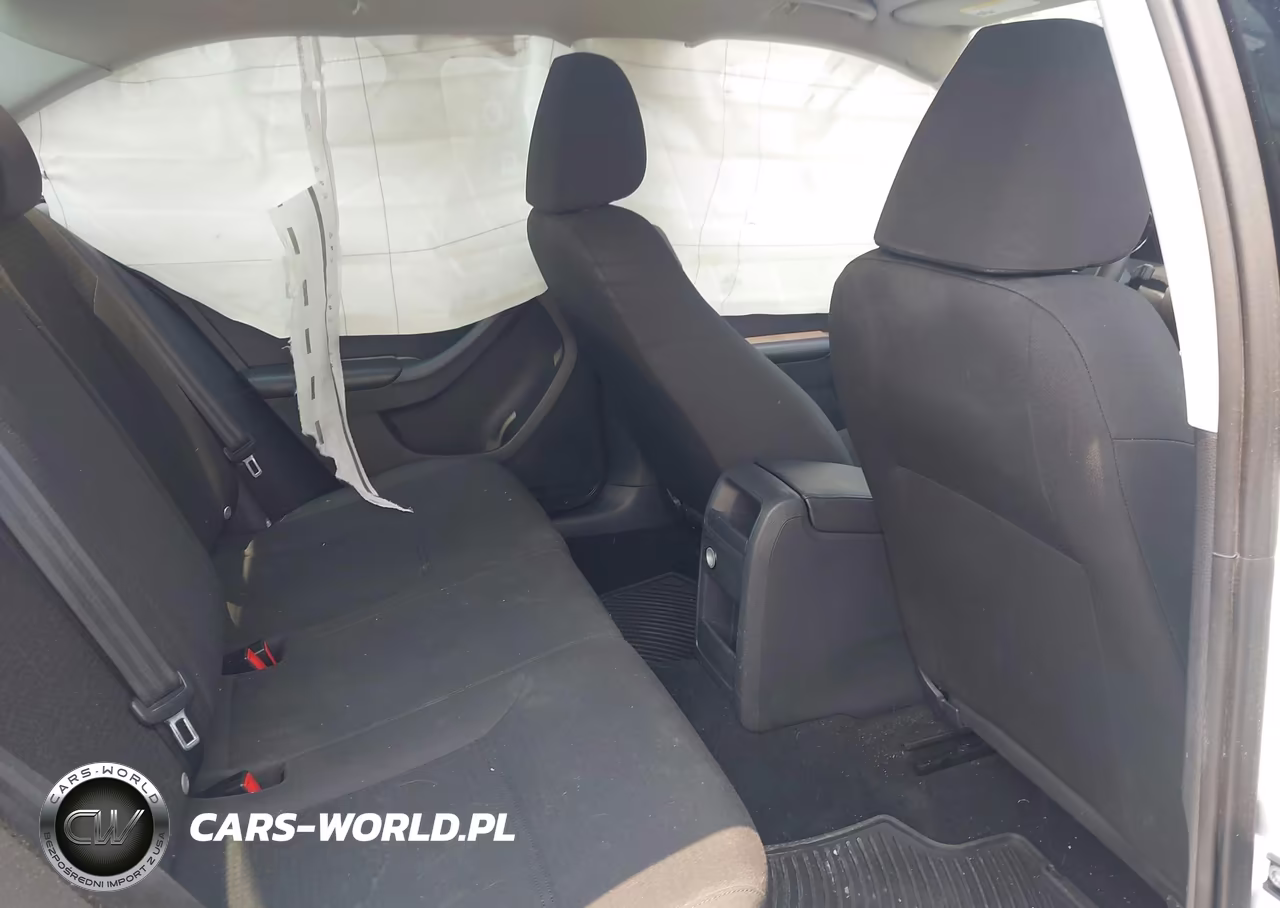 2015 Volkswagen Jetta 2.0L S VIN:3VW2K7AJ2FM304646 - 8