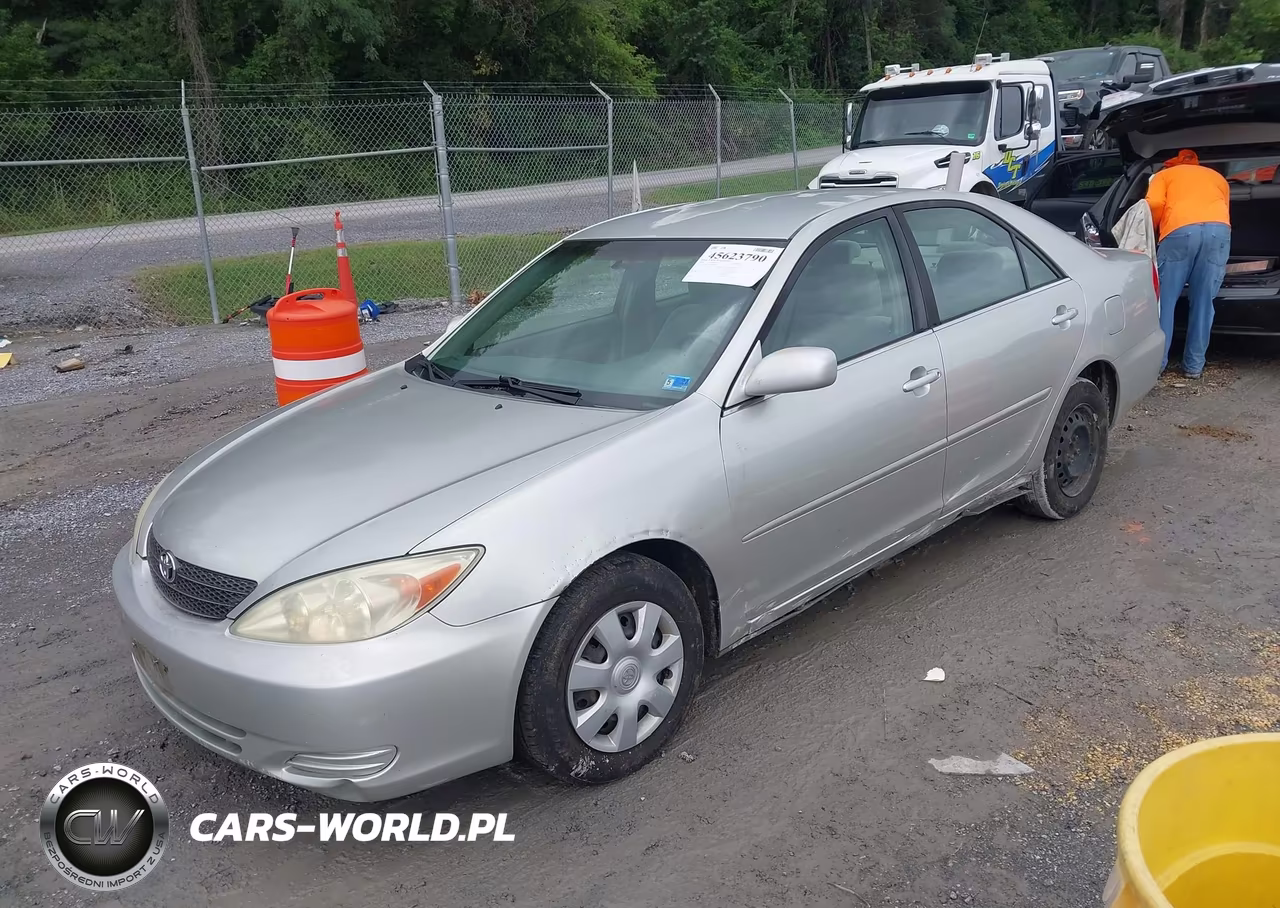 2004 Toyota Camry Le VIN:JTDBE32K340248808 - 2