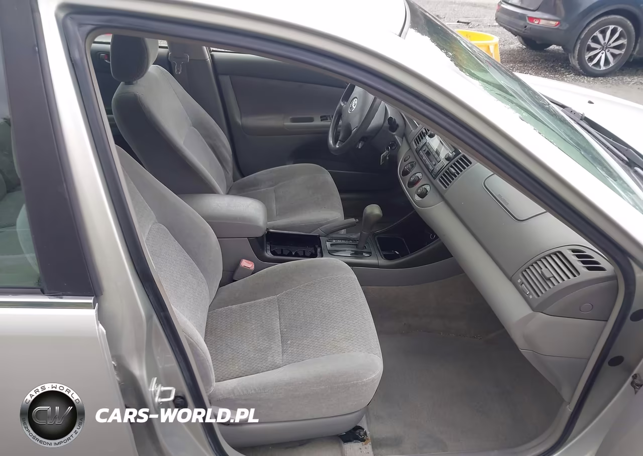 2004 Toyota Camry Le VIN:JTDBE32K340248808 - 5