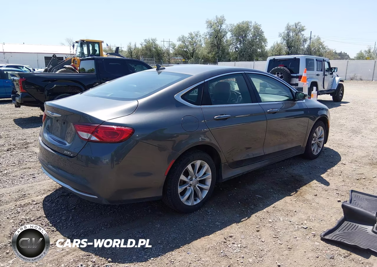 2015 Chrysler 200 C VIN:1C3CCCCB3FN501130 - 4