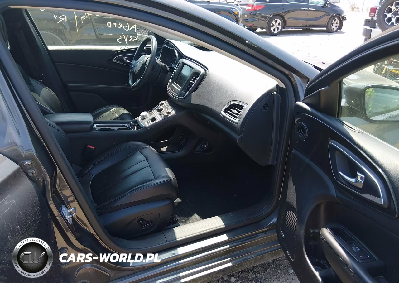 2015 Chrysler 200 C VIN:1C3CCCCB3FN501130 - 5
