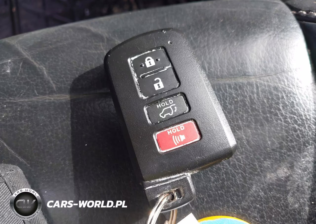 2018 Toyota Rav4 Xle VIN:2T3RFREV6JW716395 - 11