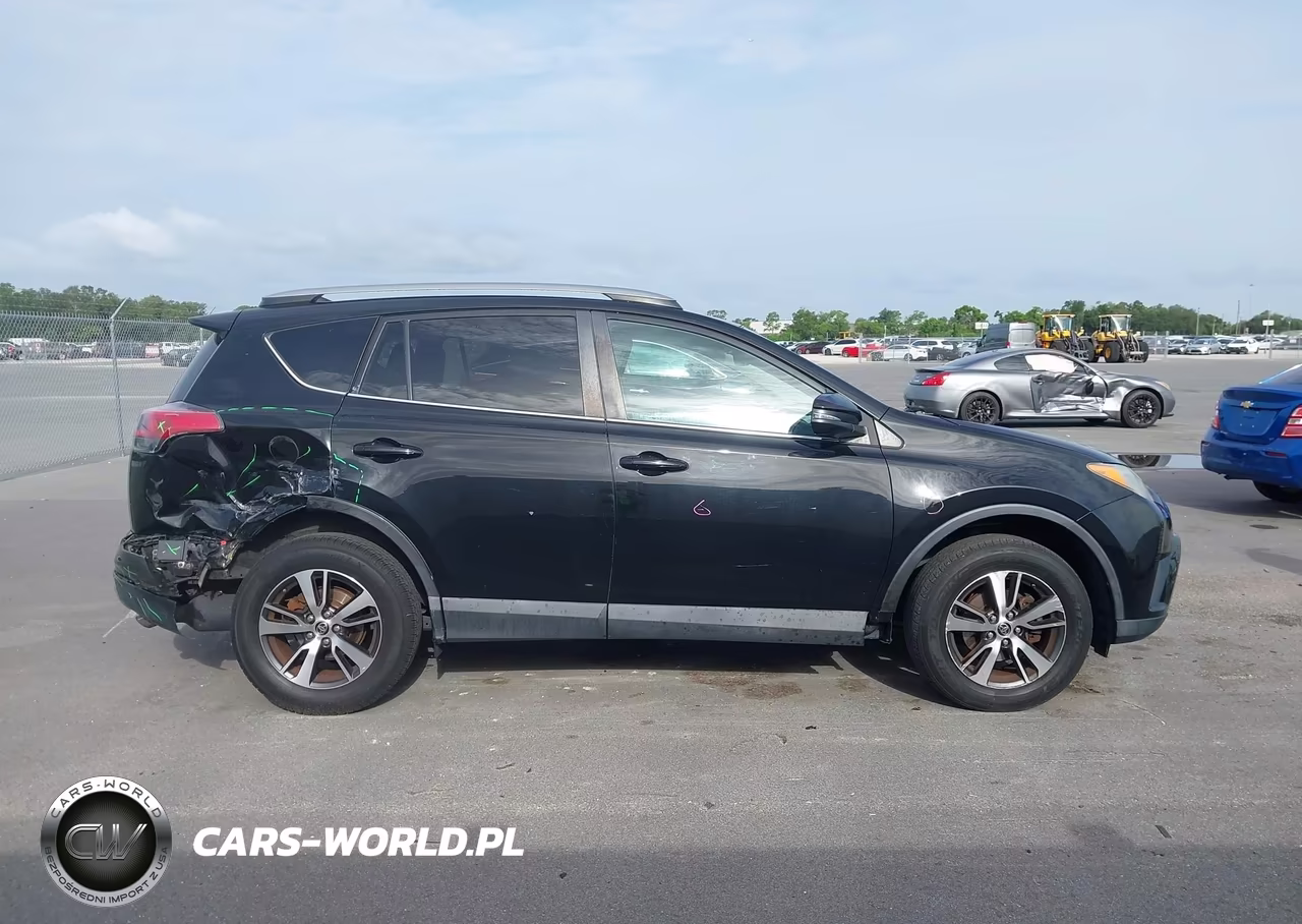 2018 Toyota Rav4 Xle VIN:2T3RFREV6JW716395 - 13