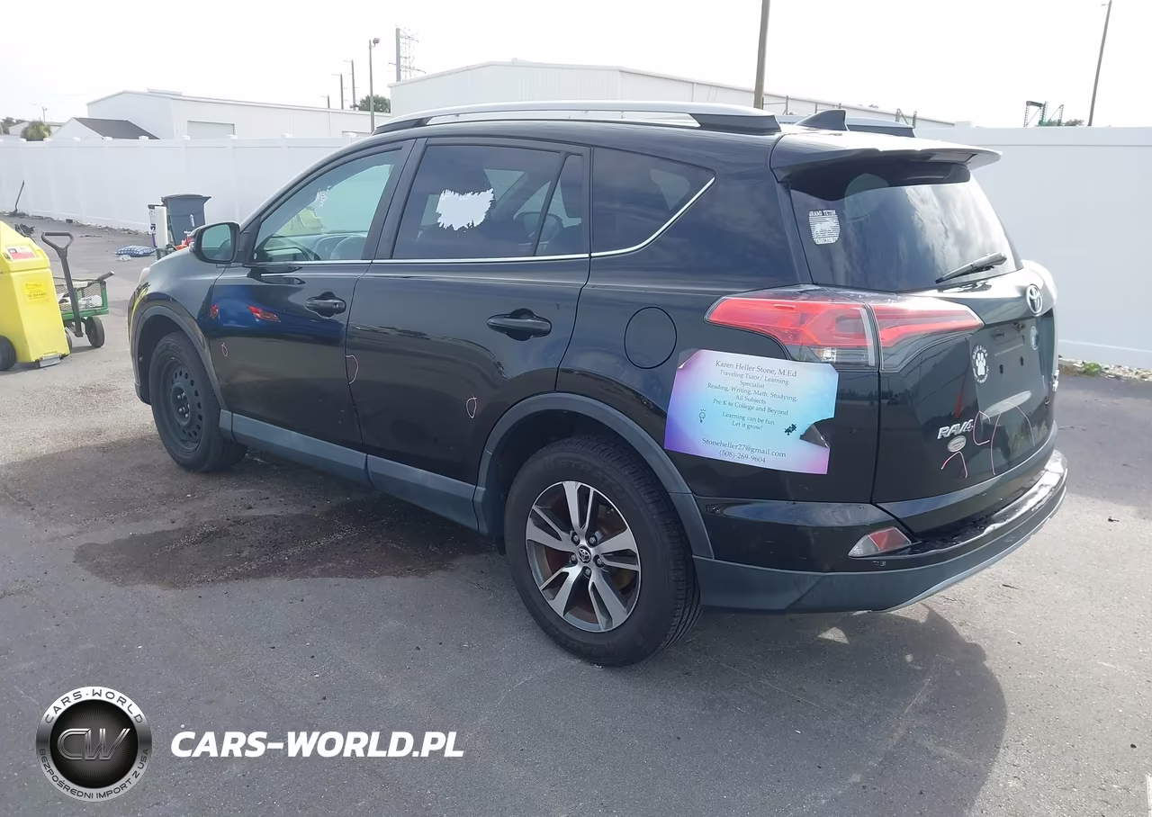 2018 Toyota Rav4 Xle VIN:2T3RFREV6JW716395 - 3
