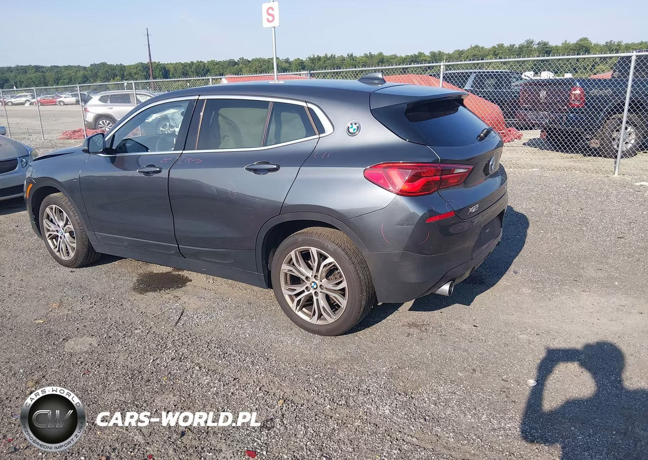 2018 BMW X2 xDrive28I VIN:WBXYJ5C30JEF80654 - 3