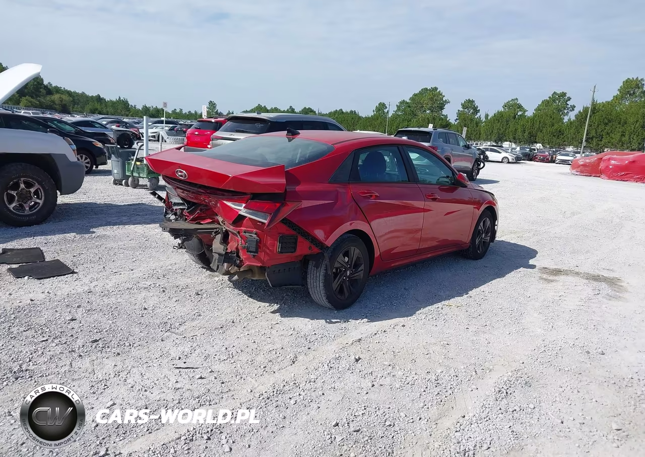 2022 Hyundai Elantra Sel VIN:5NPLS4AG0NH060316 - 4
