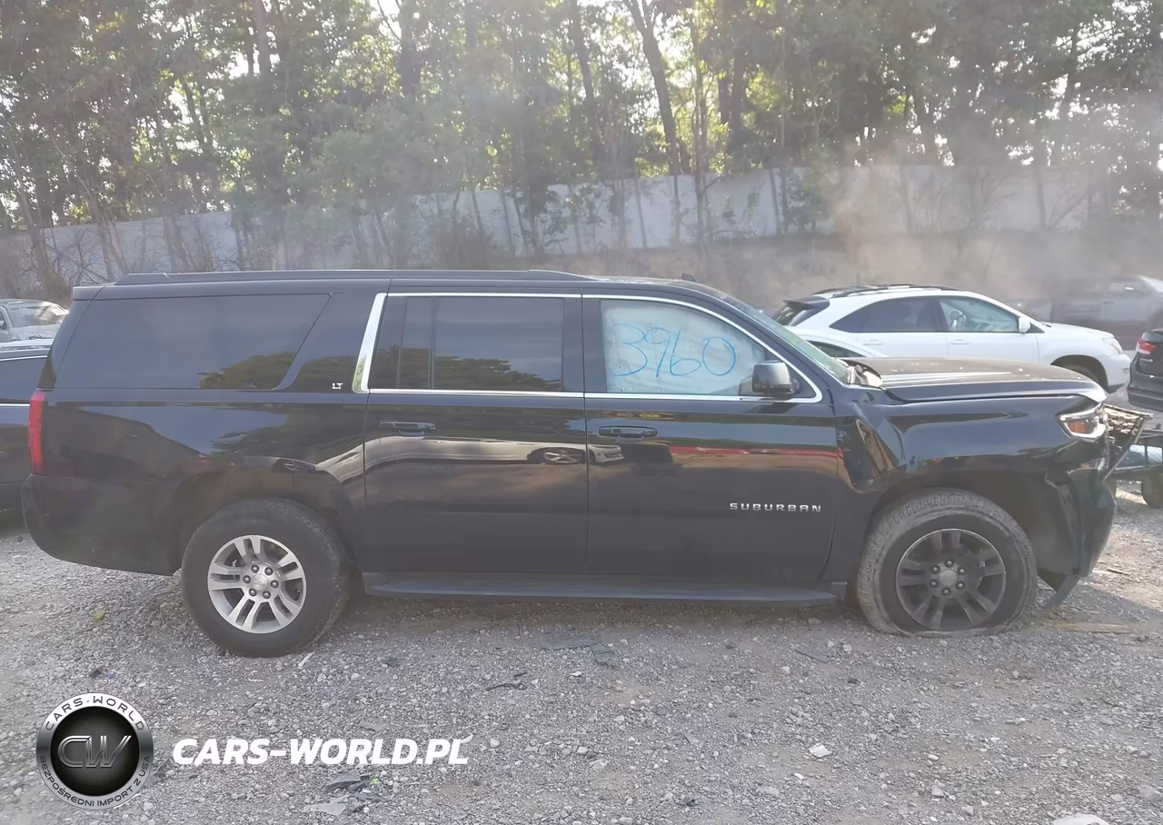 2019 Chevrolet Suburban Lt VIN:1GNSKHKC5KR375011 - 13