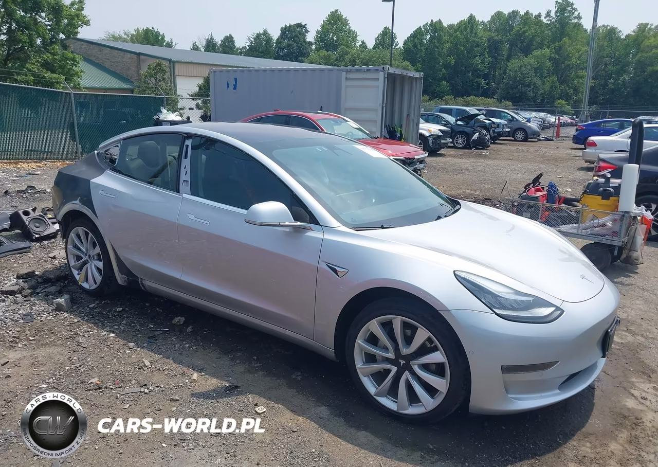 2018 Tesla Model 3 Long Range-Mid Range – zdjęcie 1 z 22