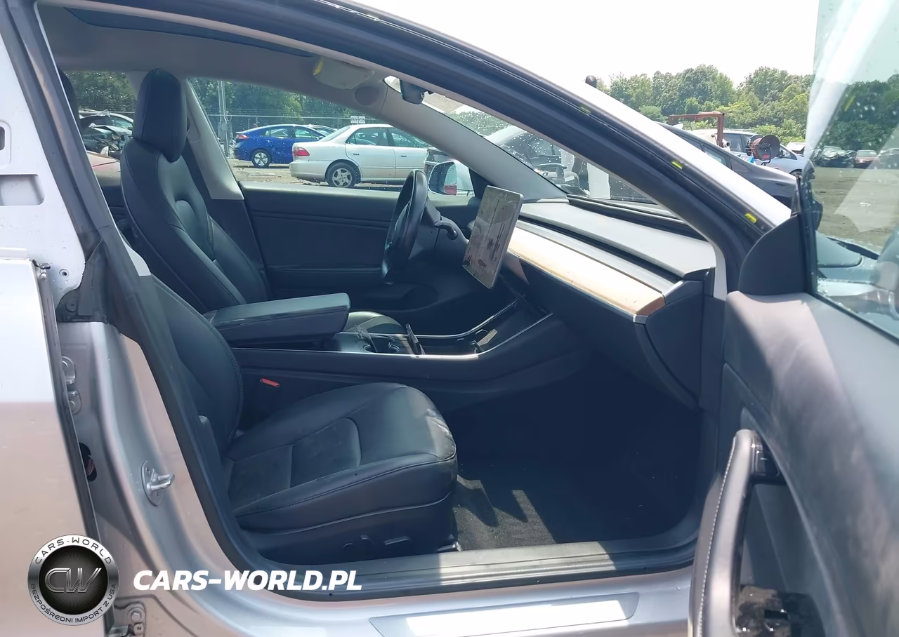 2018 Tesla Model 3 Long Range-Mid Range VIN:5YJ3E1EA5JF060865 - 5