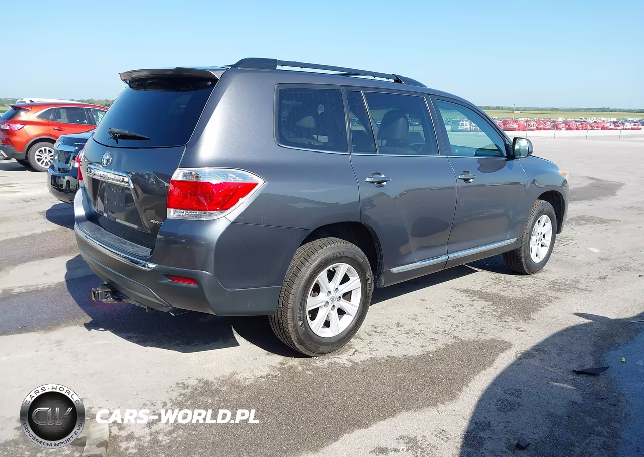 2013 Toyota Highlander Se V6 VIN:5TDBK3EH3DS219654 - 4