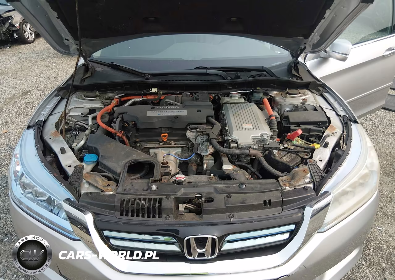2015 Honda Accord Hybrid Touring VIN:1HGCR6F79FA002540 - 10