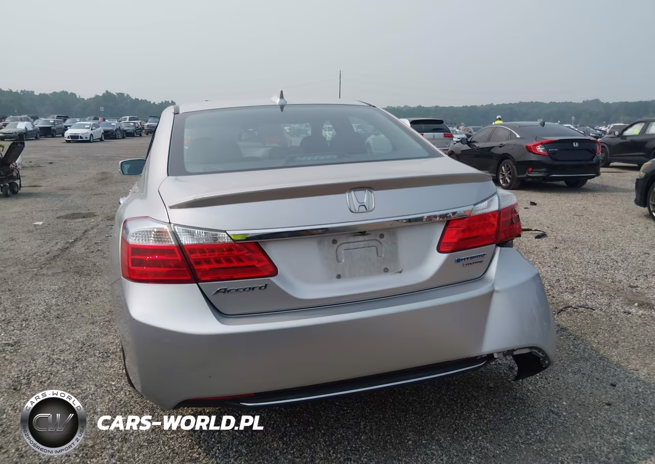 2015 Honda Accord Hybrid Touring VIN:1HGCR6F79FA002540 - 16