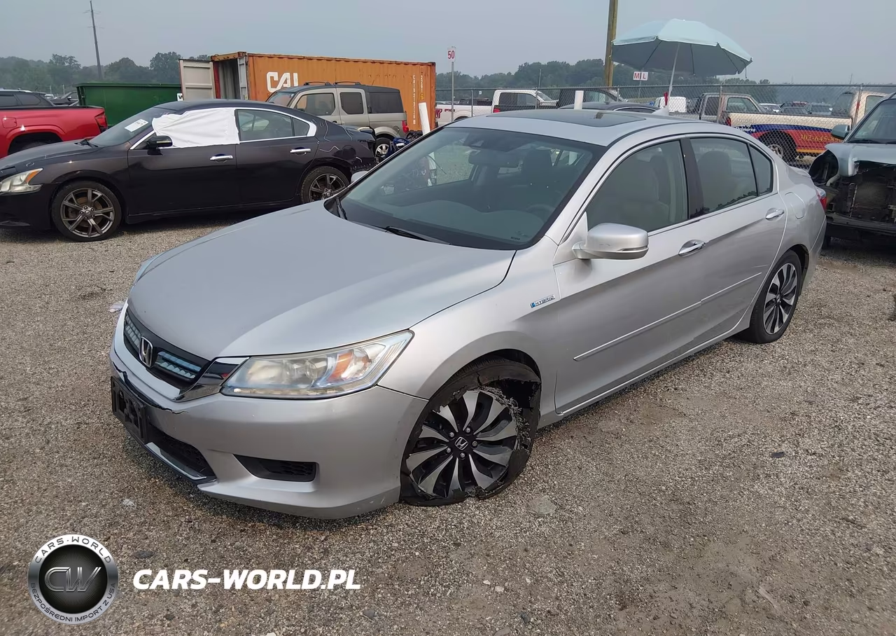 2015 Honda Accord Hybrid Touring VIN:1HGCR6F79FA002540 - 2