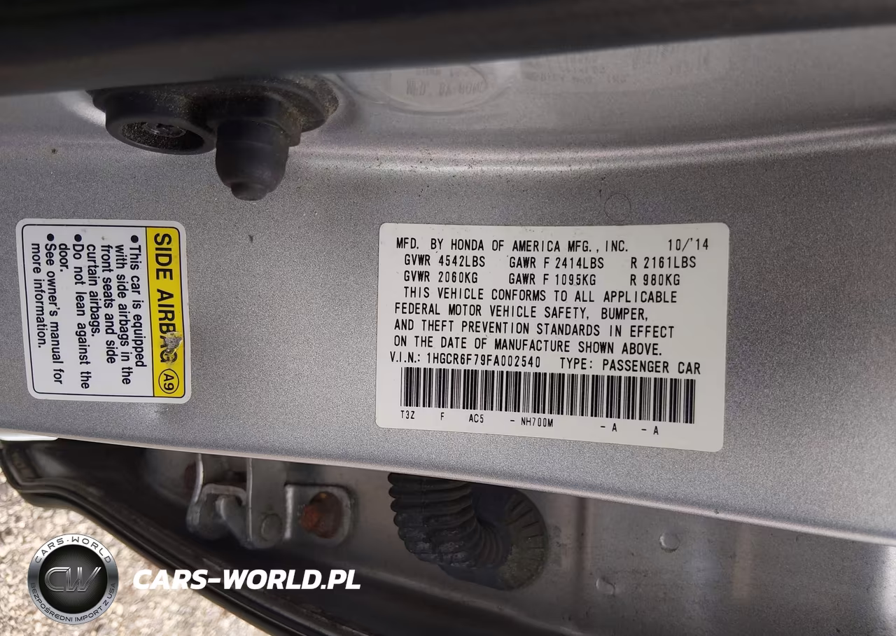 2015 Honda Accord Hybrid Touring VIN:1HGCR6F79FA002540 - 9