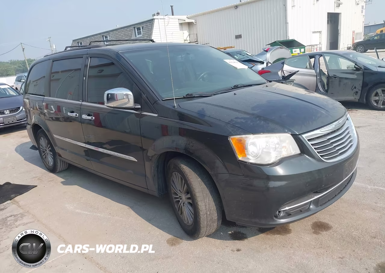 2014 Chrysler Town & Country Touring-L – zdjęcie 1 z 16