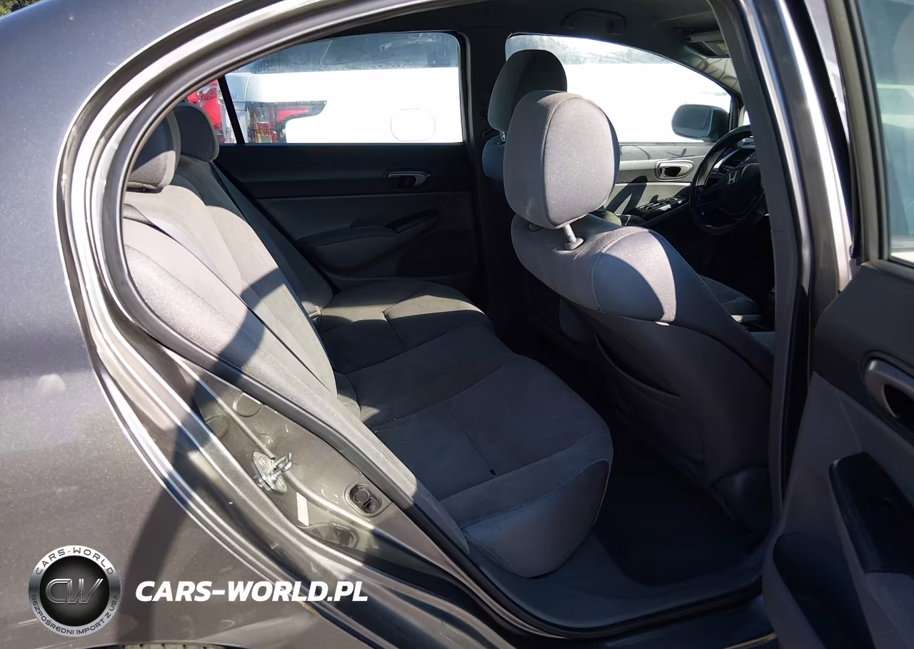 2007 Honda Civic Lx VIN:2HGFA16587H305592 - 8