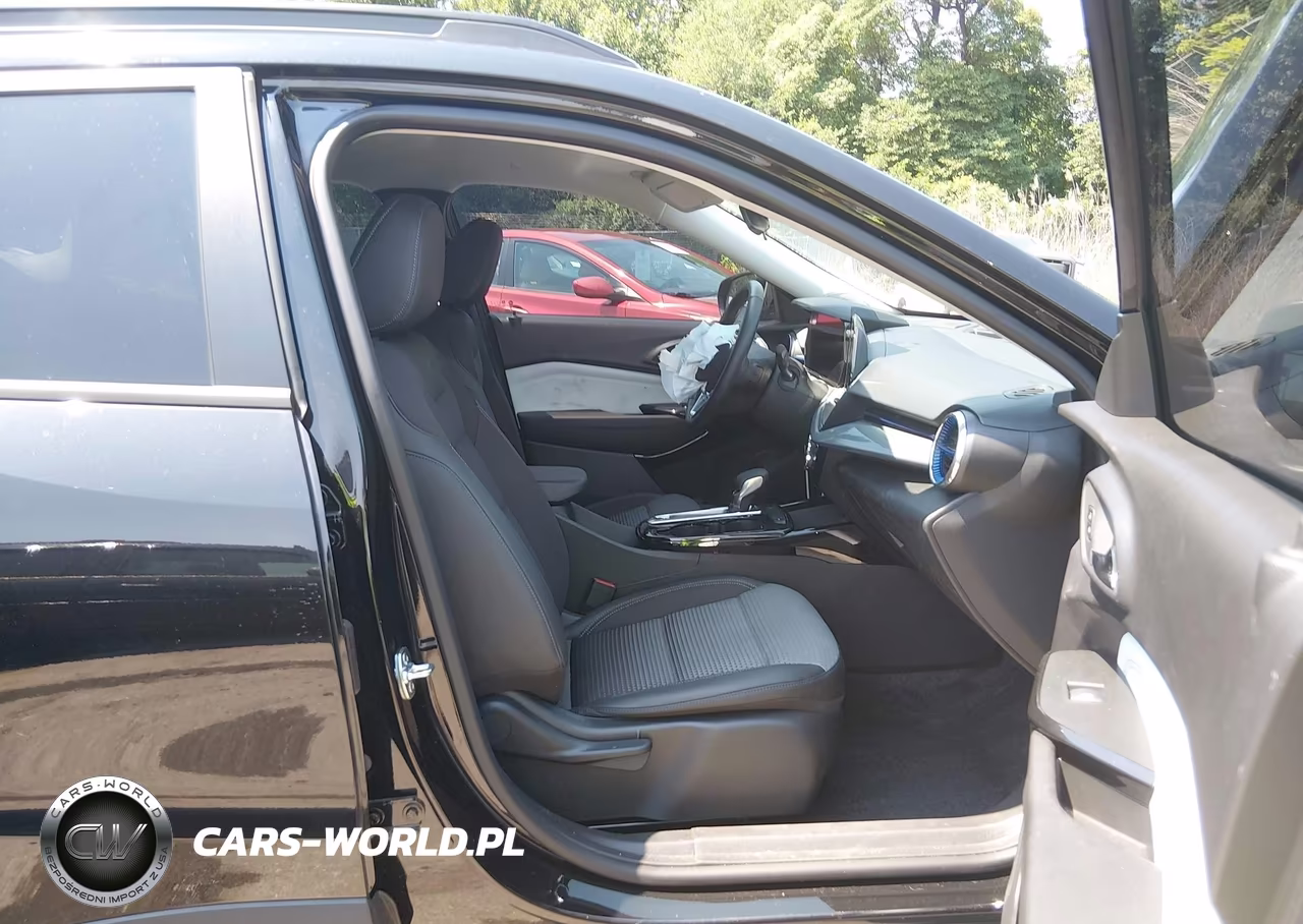 2025 Chevrolet Trax Fwd Lt VIN:KL77LHEP8SC141097 - 5