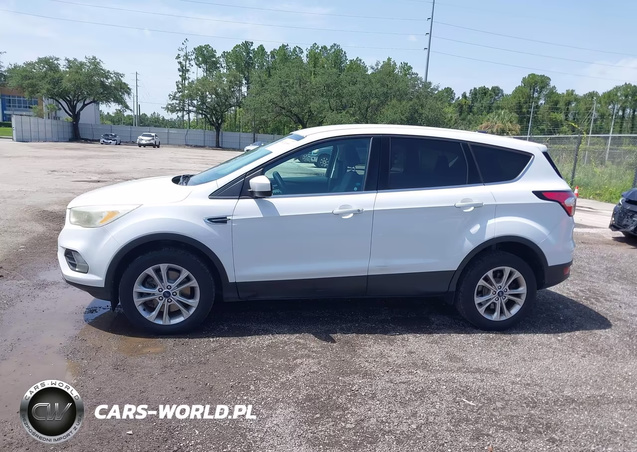 2017 Ford Escape Se VIN:1FMCU9GD4HUD32358 - 14