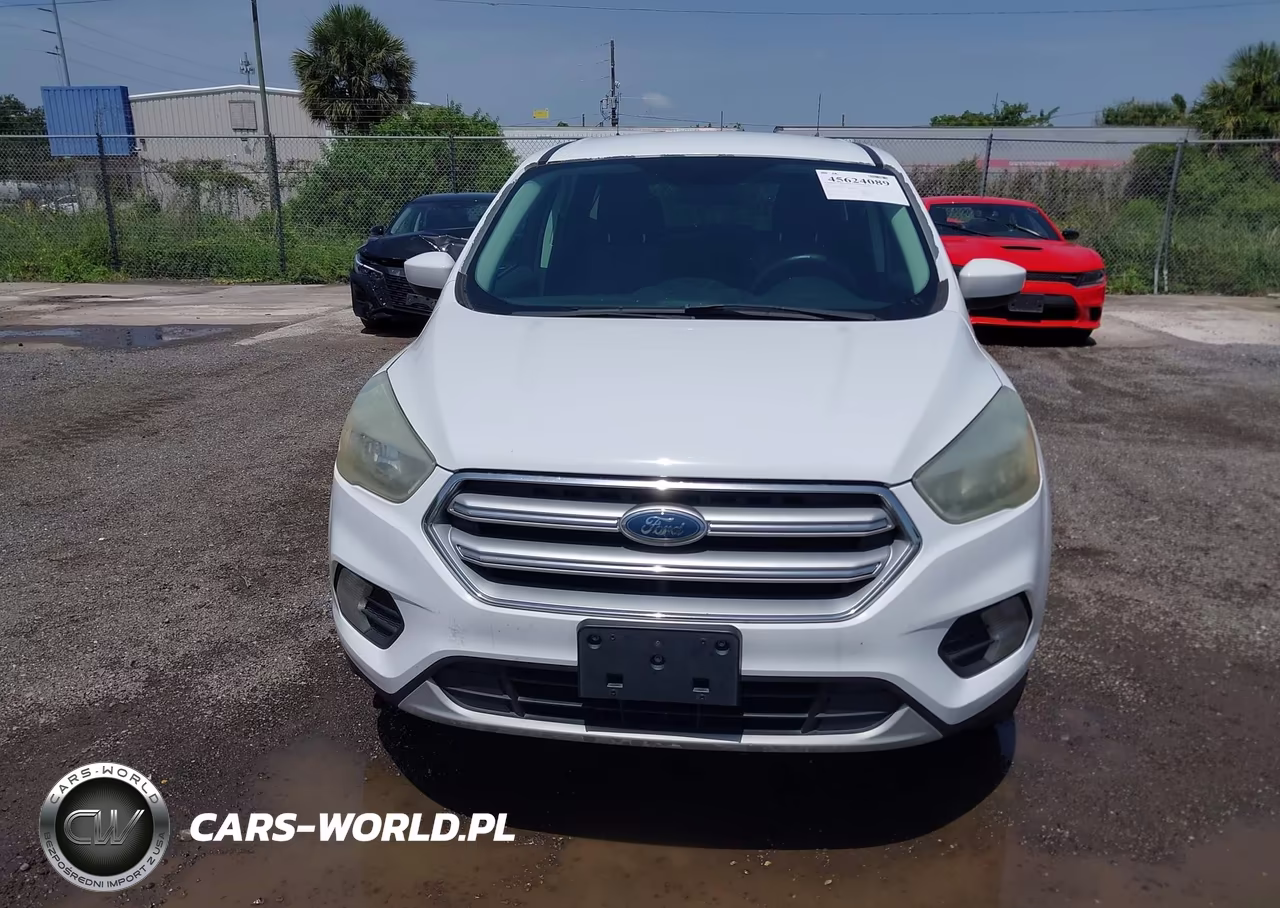 2017 Ford Escape Se VIN:1FMCU9GD4HUD32358 - 6
