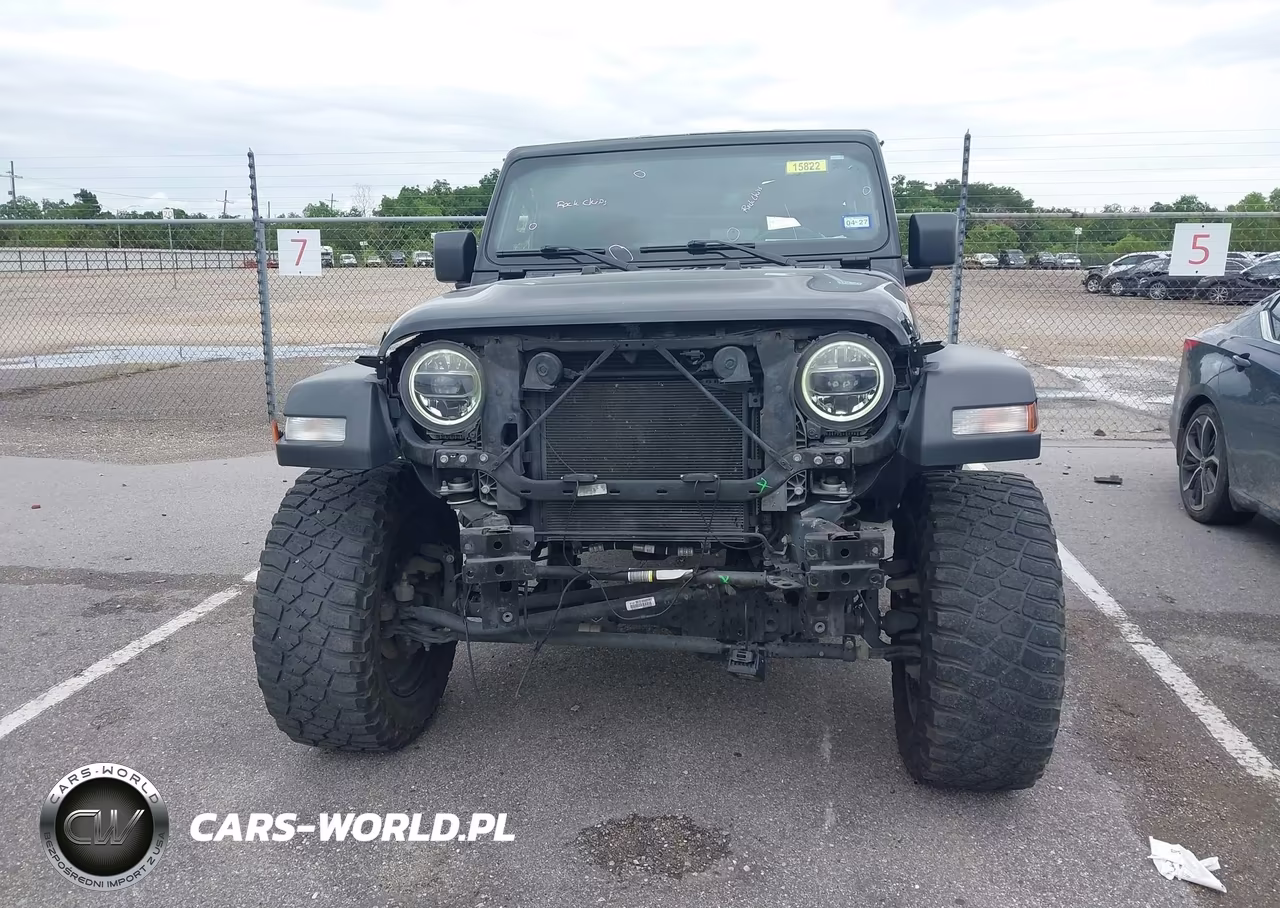 2020 Jeep Wrangler Unlimited Sport Altitude 4X4 VIN:1C4HJXDG3LW107111 - 12