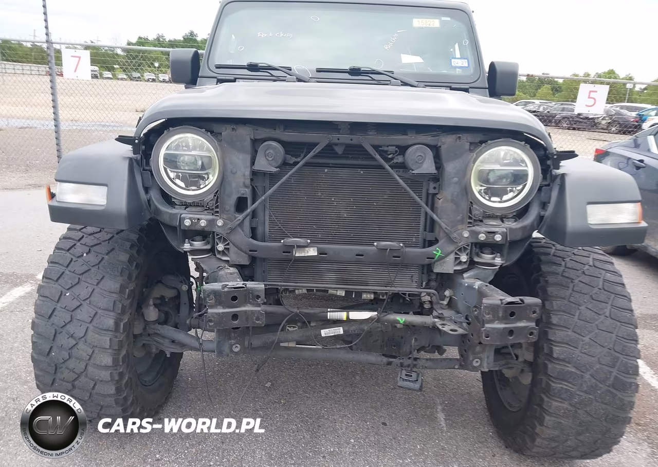 2020 Jeep Wrangler Unlimited Sport Altitude 4X4 VIN:1C4HJXDG3LW107111 - 6