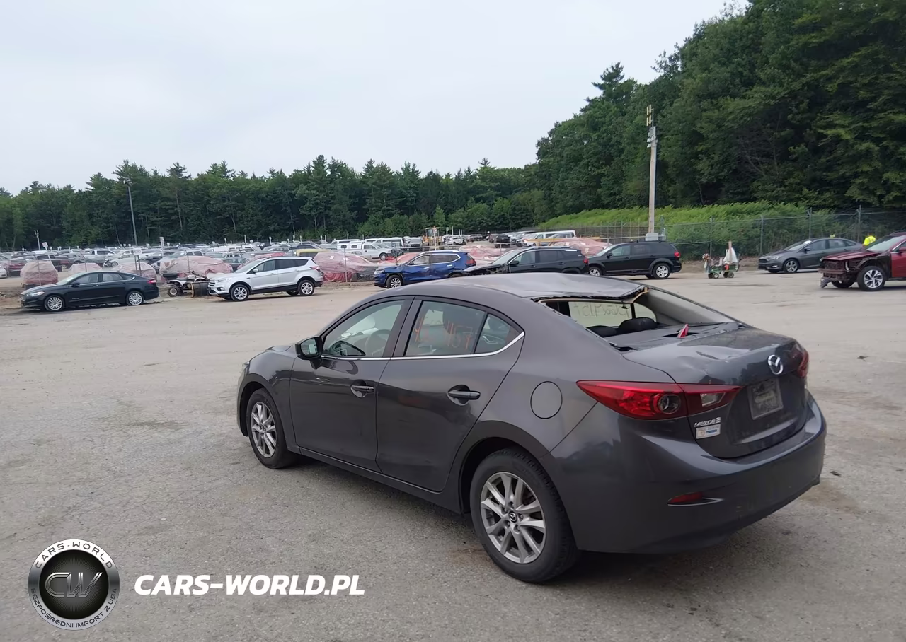 2018 Mazda Mazda3 Sport VIN:3MZBN1U70JM179224 - 3