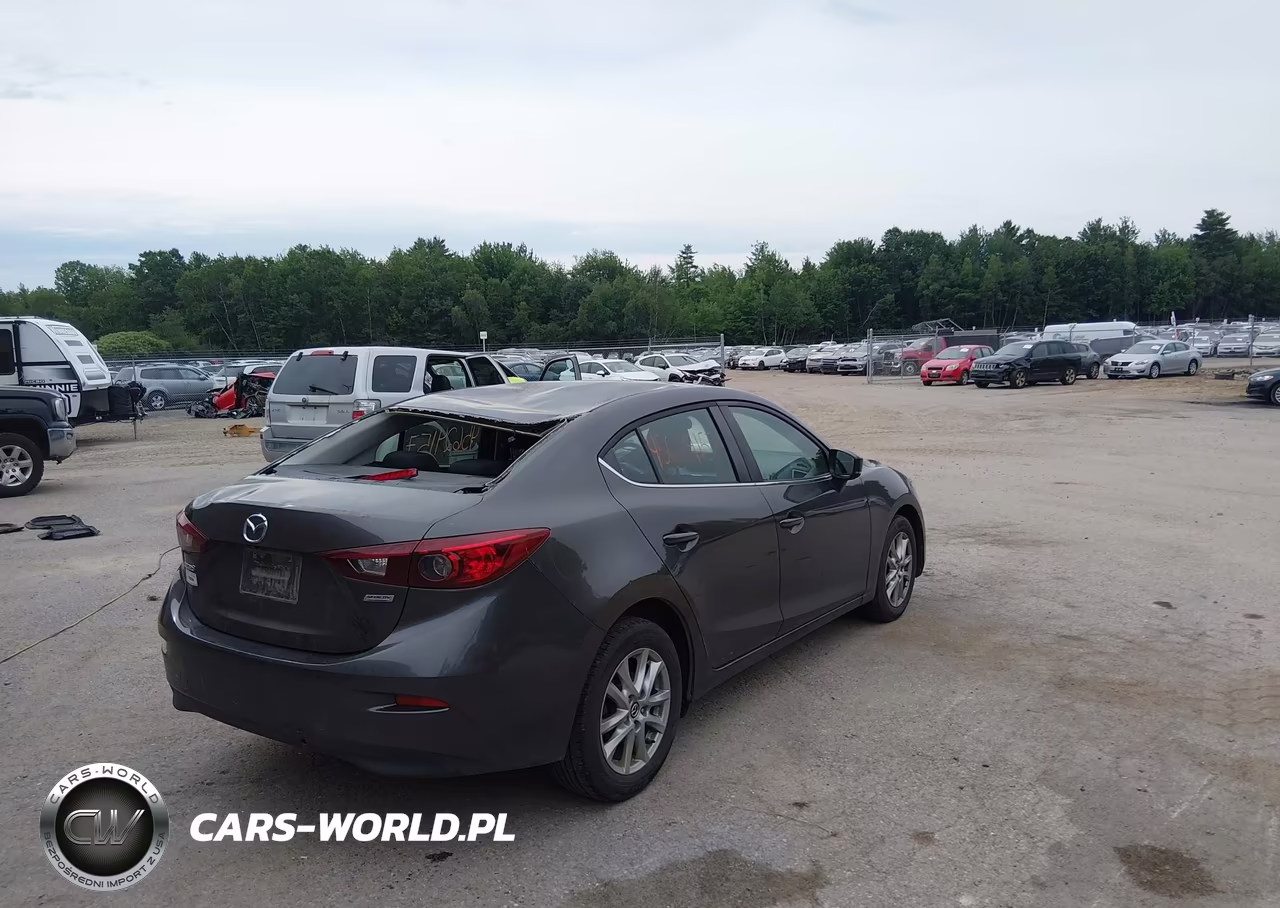 2018 Mazda Mazda3 Sport VIN:3MZBN1U70JM179224 - 4
