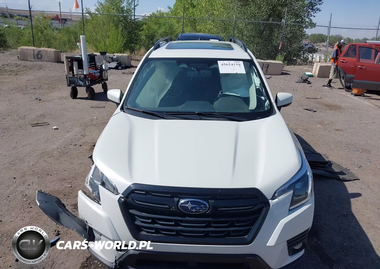 2024 Subaru Forester Premium VIN:JF2SKACC5RH453609 - 12