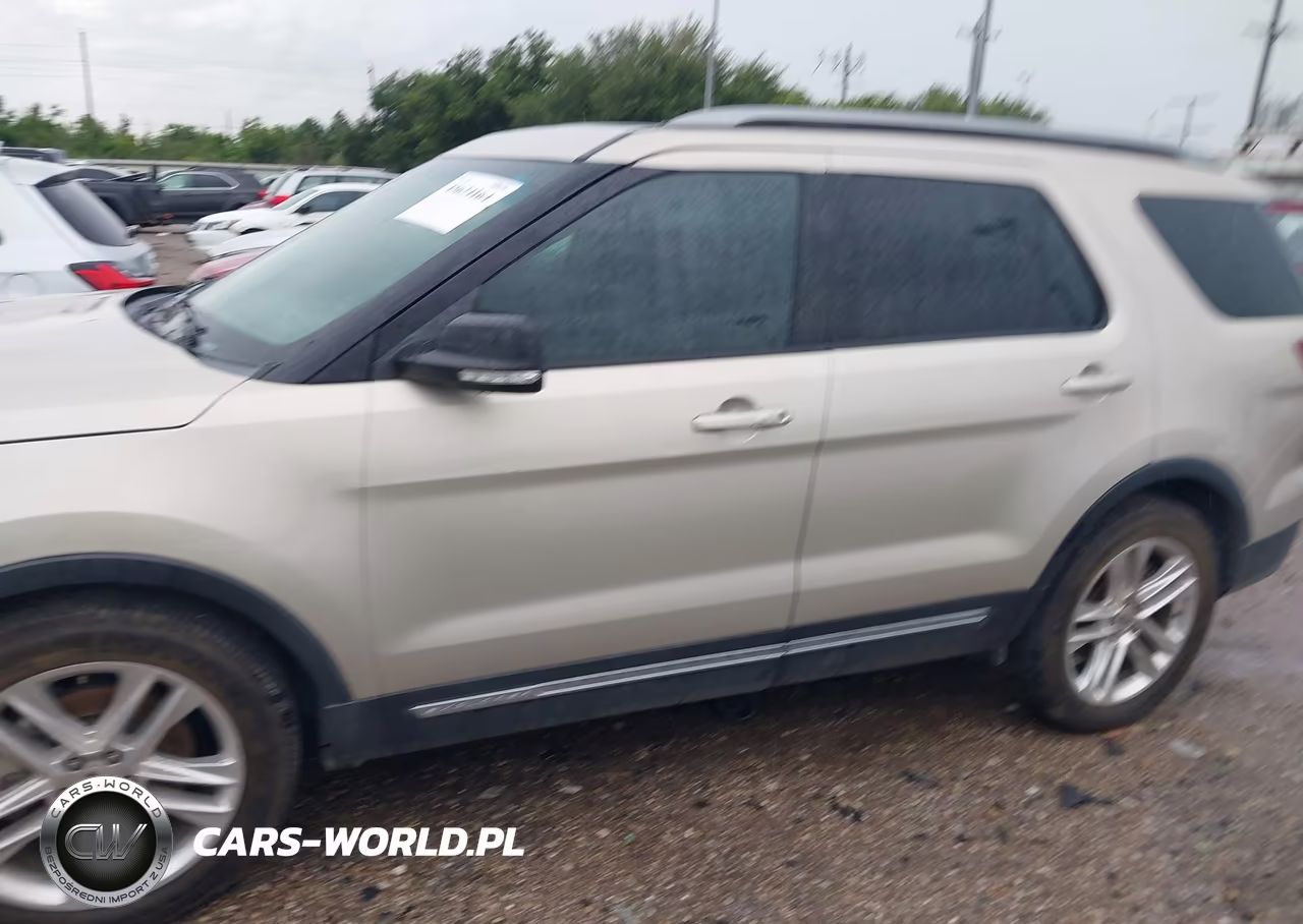 2017 Ford Explorer Xlt VIN:1FM5K7D88HGB39297 - 14