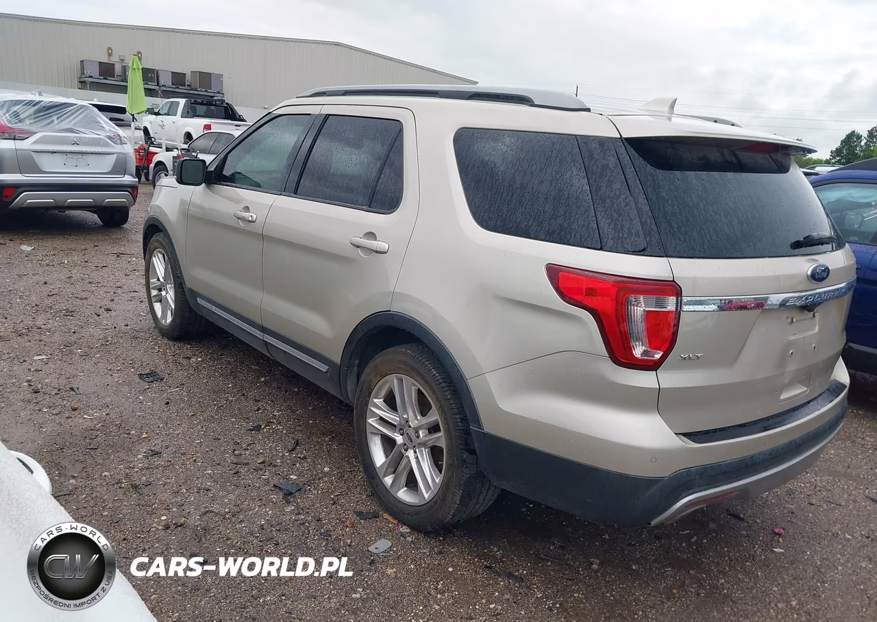 2017 Ford Explorer Xlt VIN:1FM5K7D88HGB39297 - 3
