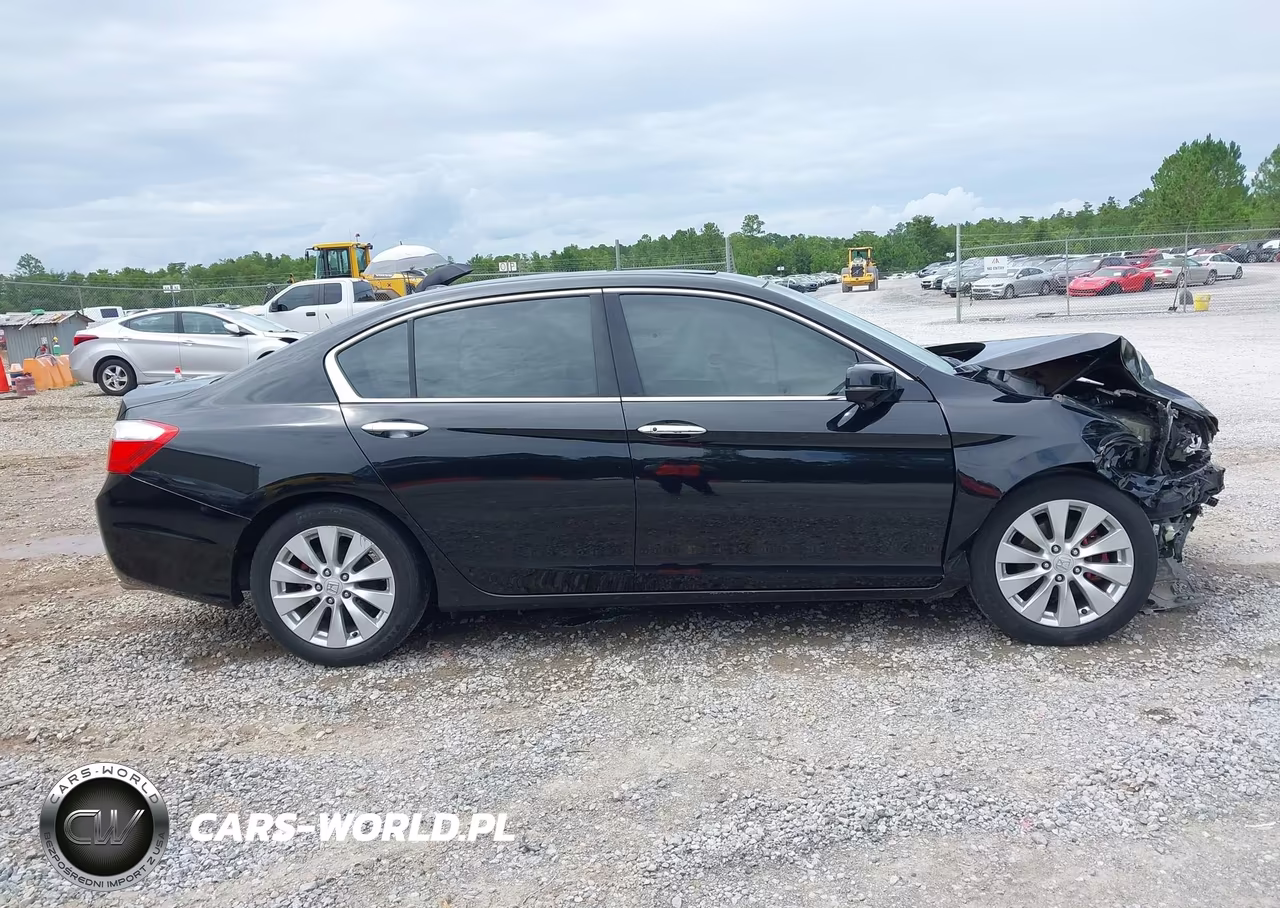 2013 Honda Accord Touring VIN:1HGCR3F97DA041589 - 14
