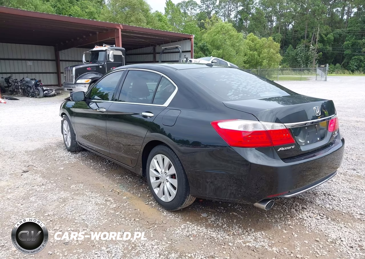 2013 Honda Accord Touring VIN:1HGCR3F97DA041589 - 3