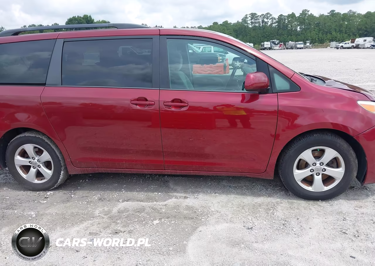 2016 Toyota Sienna Le 8 Passenger VIN:5TDKK3DC7GS693391 - 13