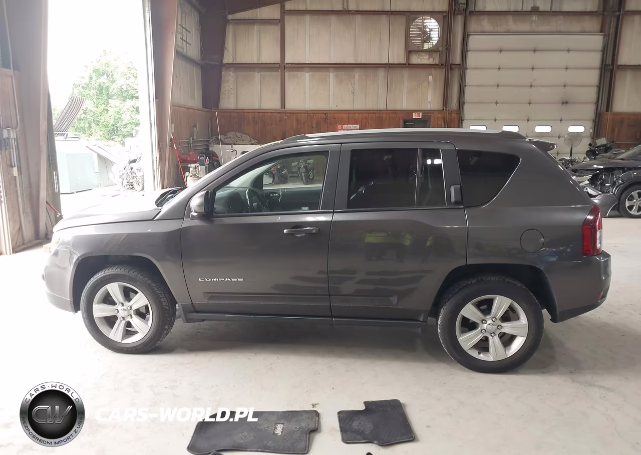 2016 Jeep Compass Latitude VIN:1C4NJDEB0GD757553 - 14