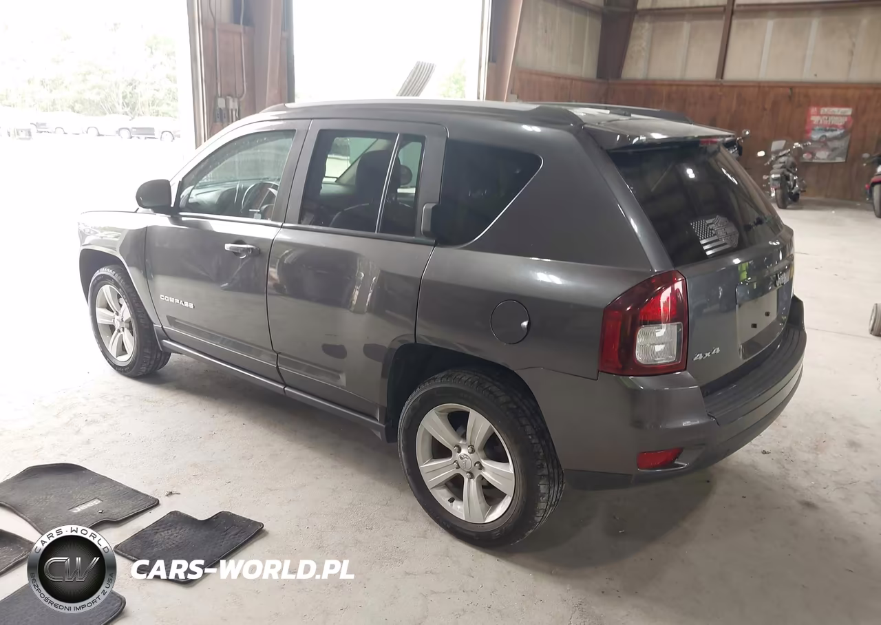 2016 Jeep Compass Latitude VIN:1C4NJDEB0GD757553 - 3