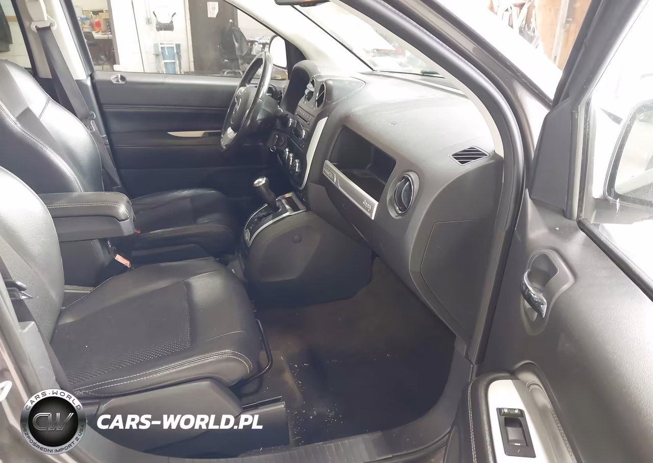 2016 Jeep Compass Latitude VIN:1C4NJDEB0GD757553 - 5