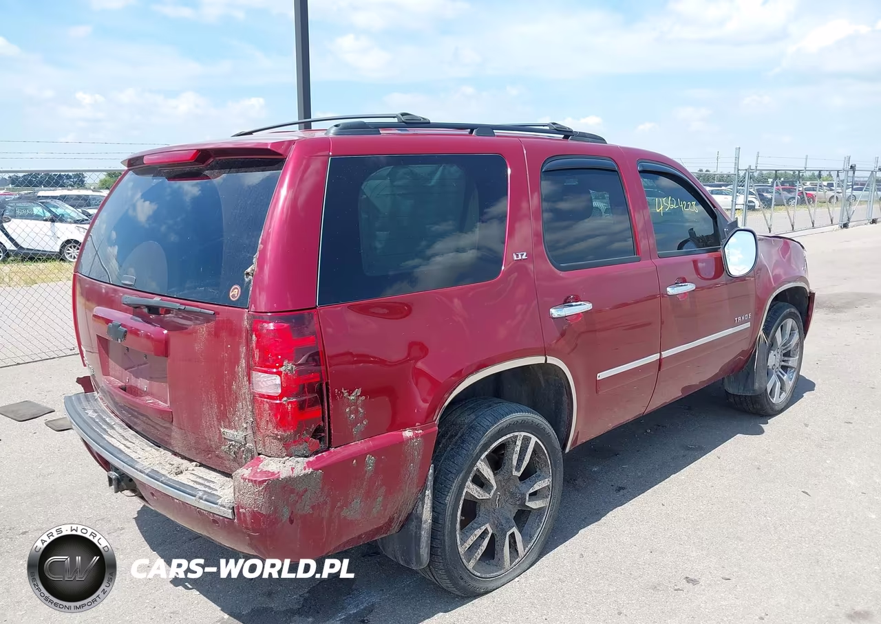 2009 Chevrolet Tahoe Ltz VIN:1GNFK330X9R304261 - 4