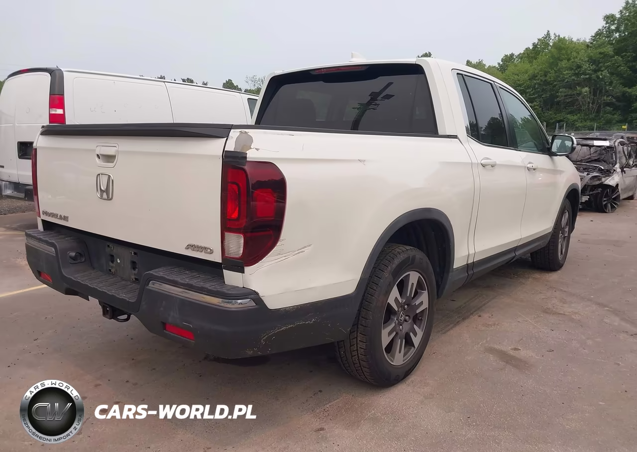2017 Honda Ridgeline Rtl VIN:5FPYK3F53HB024752 - 4