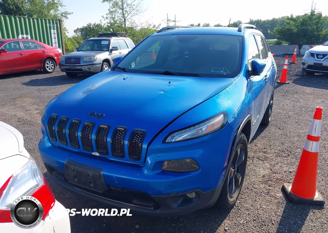 2018 Jeep Cherokee Latitude 4X4 VIN:1C4PJMCX0JD598614 - 12