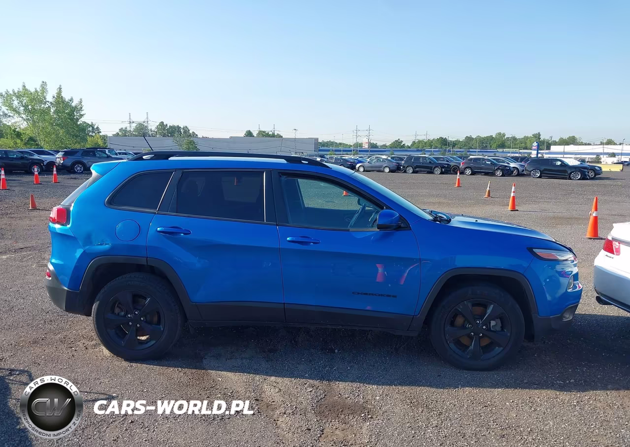 2018 Jeep Cherokee Latitude 4X4 VIN:1C4PJMCX0JD598614 - 13
