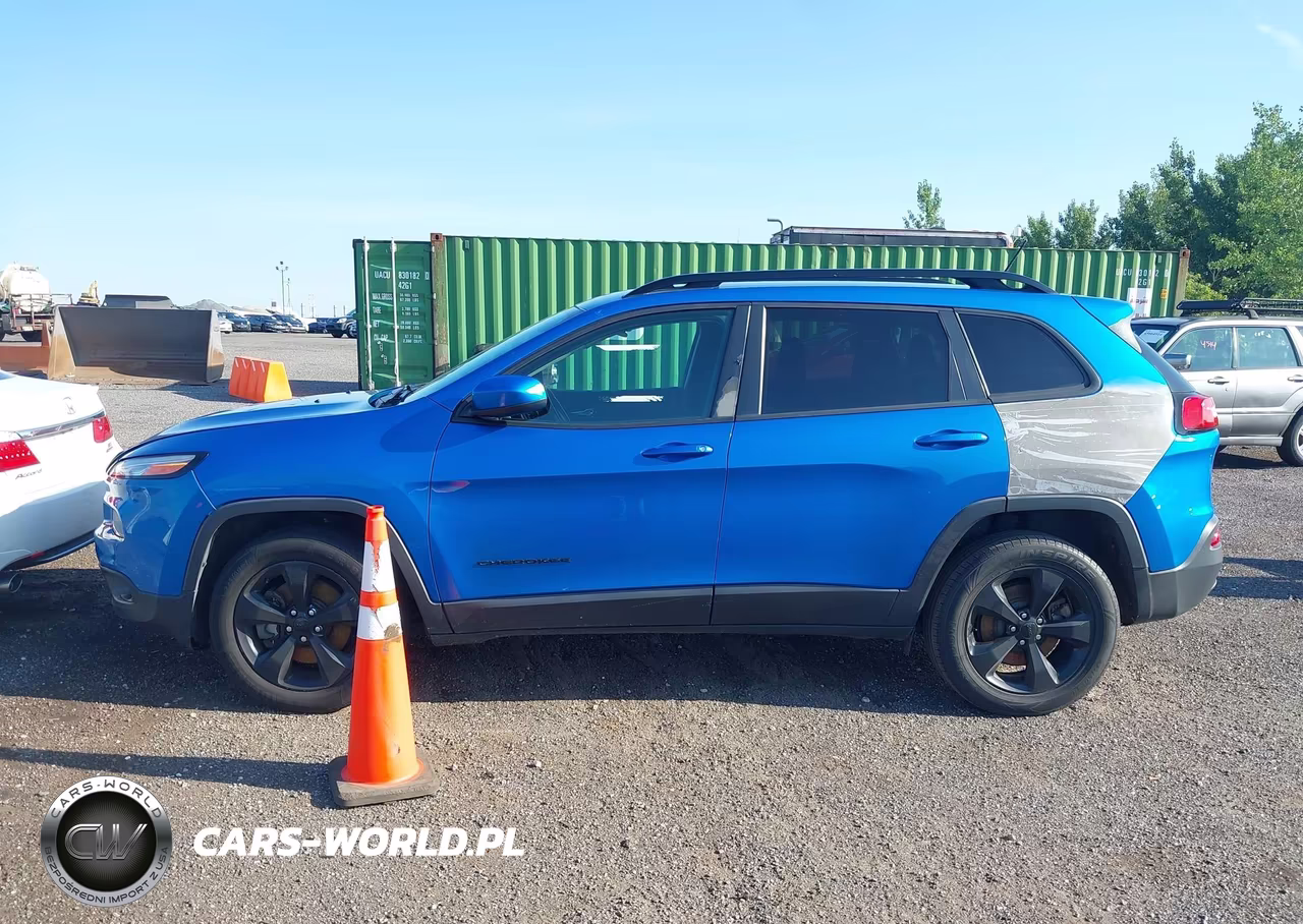 2018 Jeep Cherokee Latitude 4X4 VIN:1C4PJMCX0JD598614 - 14