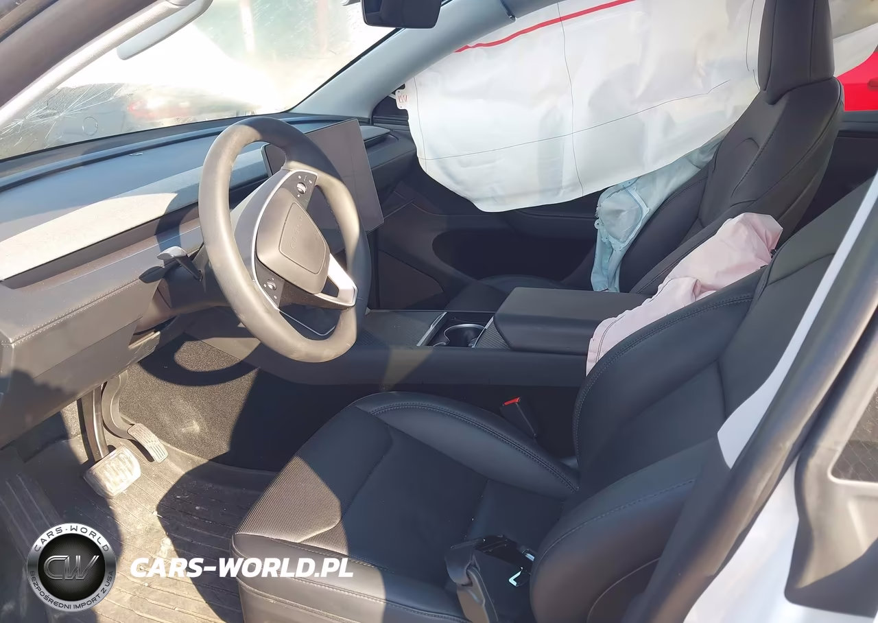 2026 Tesla Model Y All-Wheel Drive-Long Range Launch Series-Premium All-Wheel Drive VIN:7SAYGDEE3TA491695 - 5